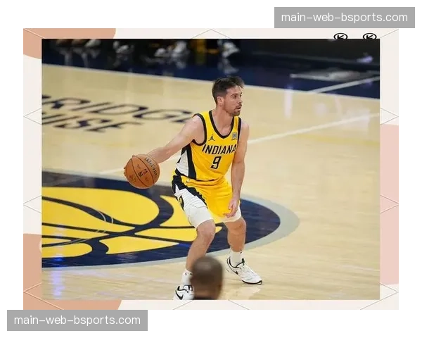 步行者麦康奈尔替补席核心 坚韧拼抢保持球队势头 步行者麦康奈尔替补席核心 坚韧拼抢保持球队势头